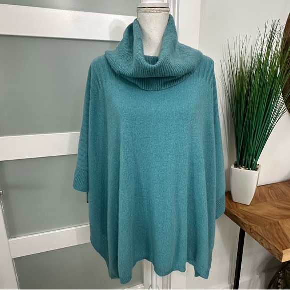 J. McLaughlin Sweaters - J.Mclaughlin 100% Cashmere Poncho Cape Shawl SZ M/L Teal Quiet Luxury READ